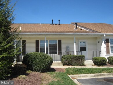 1825 Vincenza Dr unit B, Sykesville, MD 21784 - photo 2