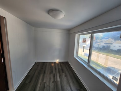 600 Sunderlin St, Waukegan, IL 60085 - photo 3