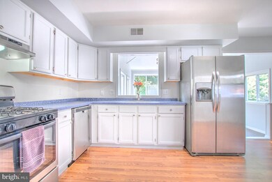 614 2nd Ave, Folsom, PA 19033 - photo 4