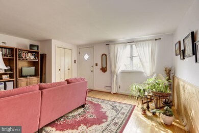 1118 Halstead Rd, Parkville, MD 21234 - photo 4