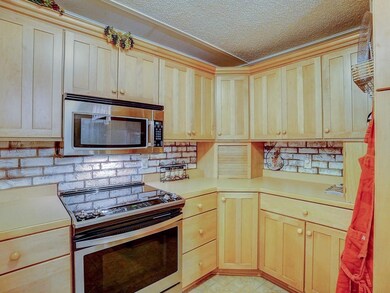 New Range & Microwave