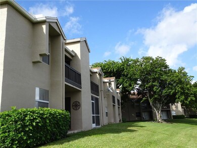 725 SW 113th Way unit 725, Pembroke Pines, FL 33025 - photo 3