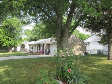 1404 Gleneagles Dr, Kokomo, IN 46902 - photo 2