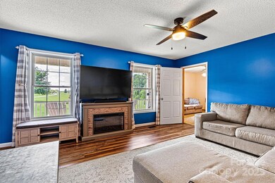 1310 Maple Lee Ct, Crouse, NC 28033 - photo 7