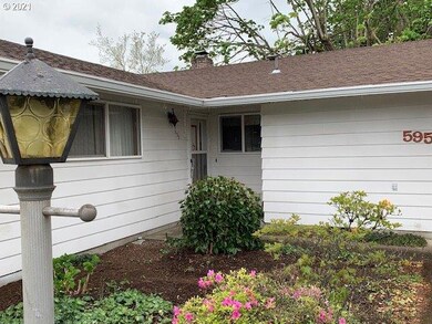595 N Cedar St, Canby, OR 97013 - photo 2