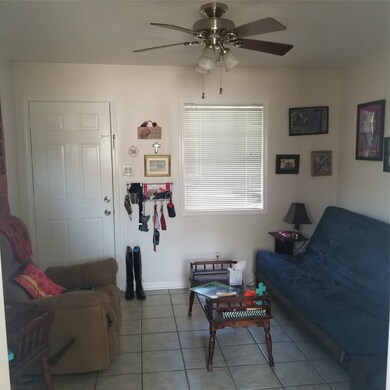 1032 Walling St unit B, Houston, TX 77009 - photo 2