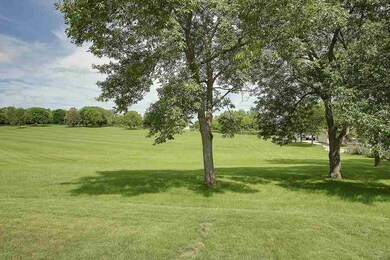 1143 Fleur Dr, Waterloo, IA 50701 - photo 4