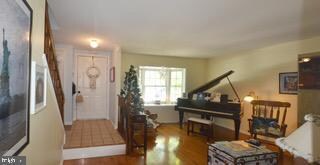 4404 Fox Pointe Ct unit 4404, Glen Mills, PA 19342 - photo 2