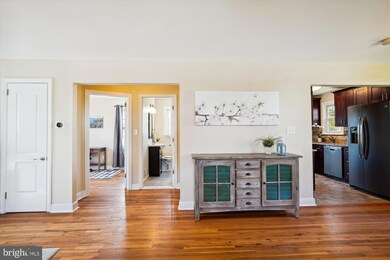 2706 Lindell St, Silver Spring, MD 20902 - photo 7