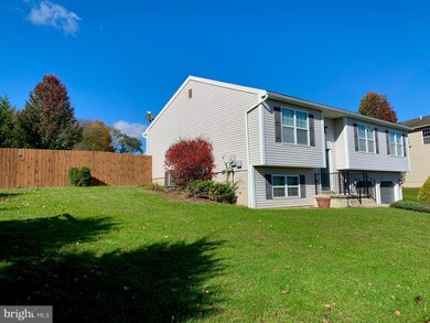 305 Cherry St, Pine Grove, PA 17963 - photo 5