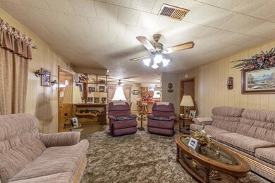 2705CaptainCade-20