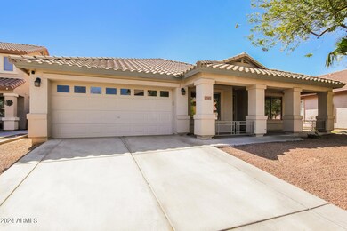 021-photo-front-view-13623949