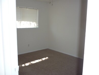 1412 S Beauregard St, Alvin, TX 77511 - photo 7