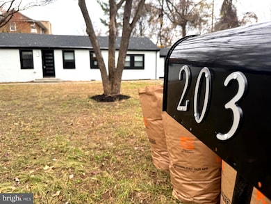203 Henson Rd, Glen Burnie, MD 21060 - photo 2