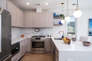 332 Whiton St unit 2, Jersey City, NJ 07304 - photo 3