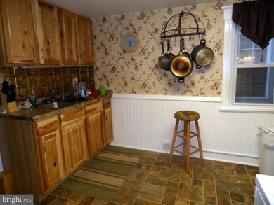 12412 Stottlemyer Rd, Myersville, MD 21773 - photo 2