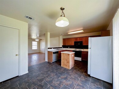 3109 Pinehurst Ct, Denton, TX 76210 - photo 5