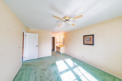 583 Le Parc Cir unit 63, Buffalo Grove, IL 60089 - photo 4