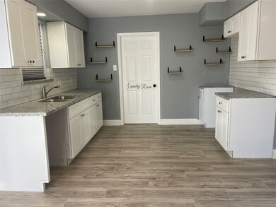 4914 Teton St, Houston, TX 77033 - photo 6