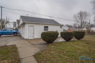 Detached 1-car garage had new roof installed Febru
