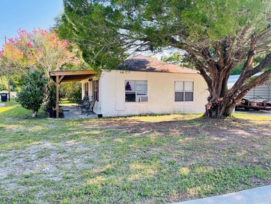 302 W 9th St, Carrabelle, FL 32322 - photo 3