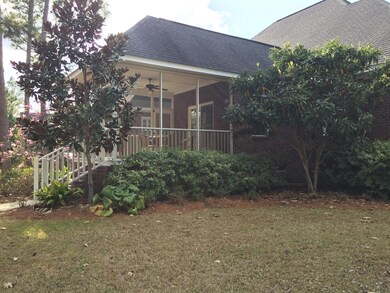 Screened porch2
