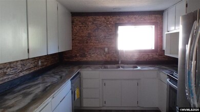 547 SW Monroe St, Sheridan, OR 97378 - photo 7