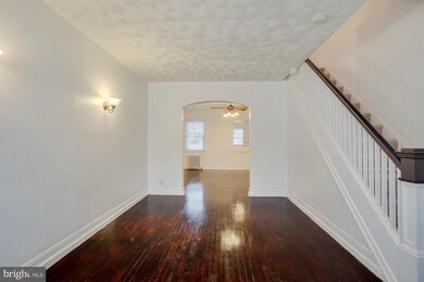 3710 Colborne Rd, Baltimore, MD 21229 - photo 4