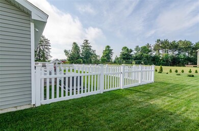 395 S Mammoth Rd, Manchester, NH 03109 - photo 4