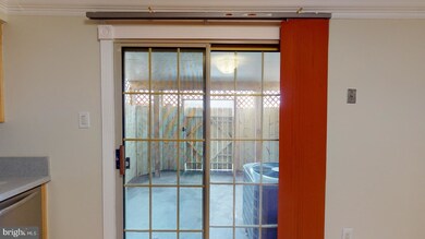 1042 Vine St, Baltimore, MD 21223 - photo 6