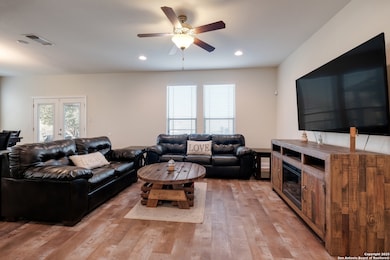 7207 Kitty Ct, Converse, TX 78109 - photo 3