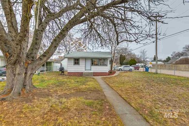 324 Garland St, Nampa, ID 83686 - photo 2
