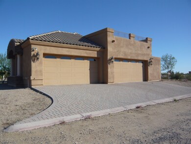 4 CAR GARAGE