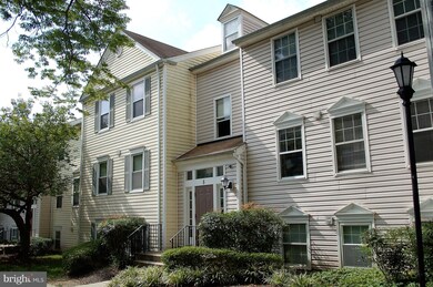 5 Pickering Ct unit 102, Germantown, MD 20874 - photo 2