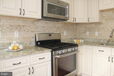 1052 Marleigh Cir, Towson, MD 21204 - photo 7