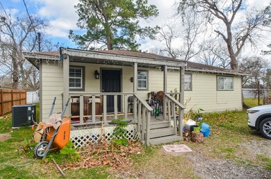 6607 Weaver Rd, Houston, TX 77028 - photo 3