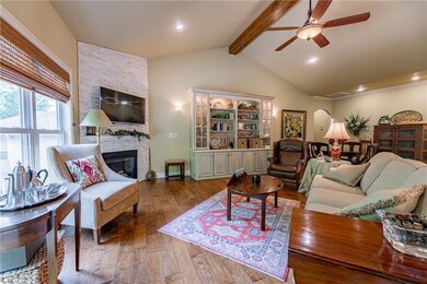 21 Parkridge Dr, Bella Vista, AR 72715 - photo 6