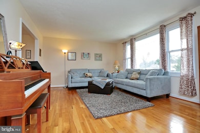 8670 Lowell Rd, Pomfret, MD 20675 - photo 5