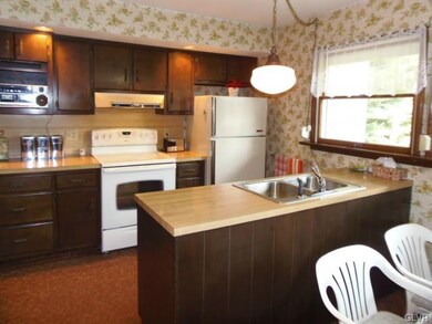 1035 Copella Rd, Bath, PA 18014 - photo 7