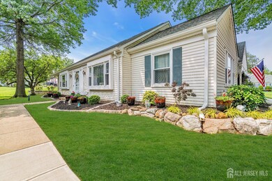 404 Newport Way unit B, Monroe Township, NJ 08831 - photo 2