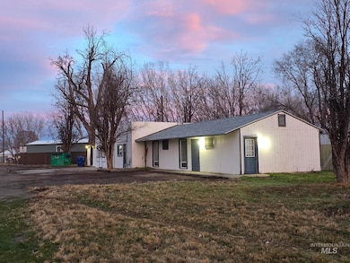 321 Southeast Ave, New Plymouth, ID 83655 - photo 5