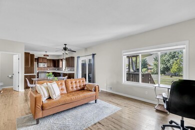 1305 livingroom3.jpeg