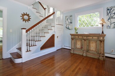 17 Cushing St, Newton Highlands, MA 02461 - photo 3