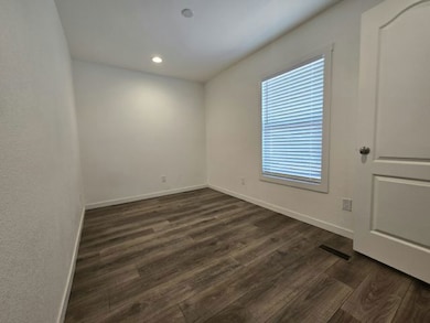 3401 N Walnut Rd unit 304, Las Vegas, NV 89115 - photo 7