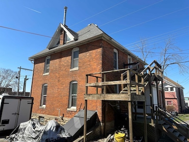 112 Quincy St, Savanna, IL 61074 - photo 4