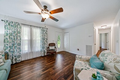 690 Dillon St, Crossville, TN 38555 - photo 5