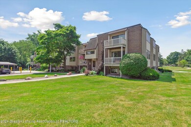 05-523-Bainbridge-Dr-#40-East-Lansing-MI