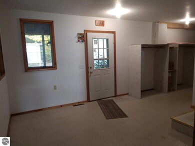 141 S Huron Rd, Au Gres, MI 48703 - photo 7