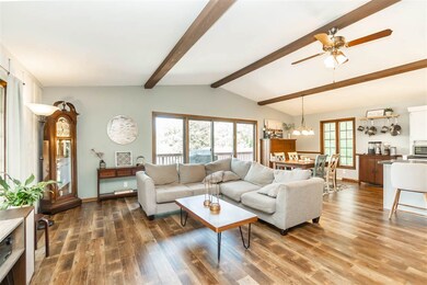 1628 Grandview Ct, Cedar Falls, IA 50613 - photo 2