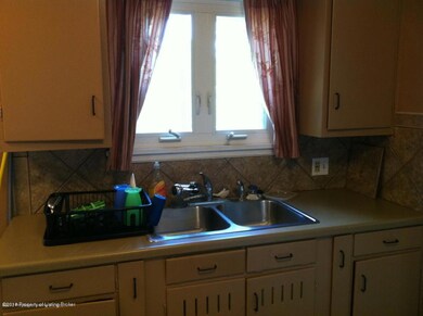 26 11th St W kitchen sink